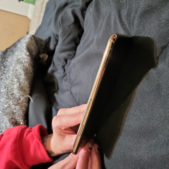 Apple IPhone 11 ProMax 256G - Picture 4 of 4